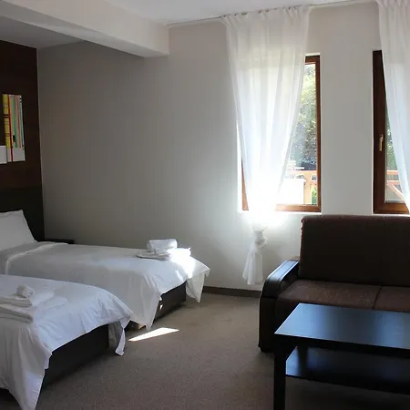Trigrad Hotel Отель Триград