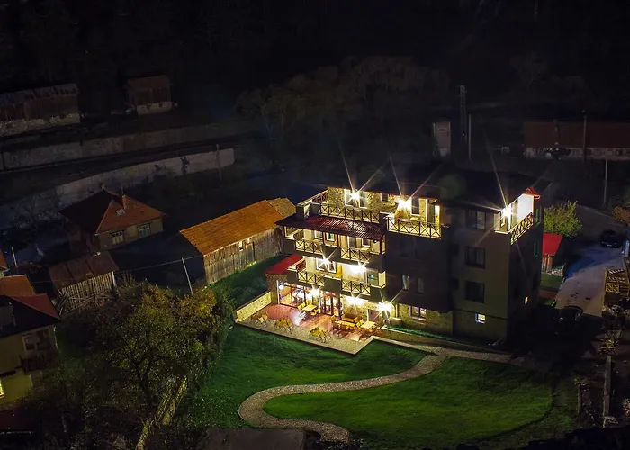 Trigrad Hotel 2* 特里格拉德