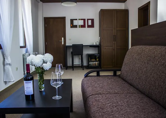 酒店 Trigrad Hotel 2*